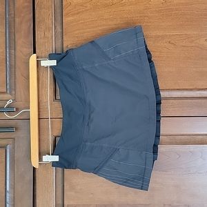 Lululemon skort skirt with shorts size 6